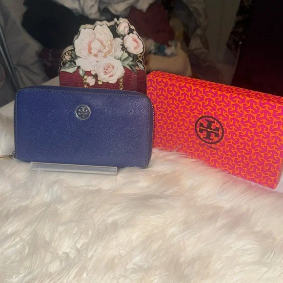 100% Authen Saffiano Tory Burch Robinson Zip Around Wallet, Cobalt!!! GUC - Picture 1 of 17